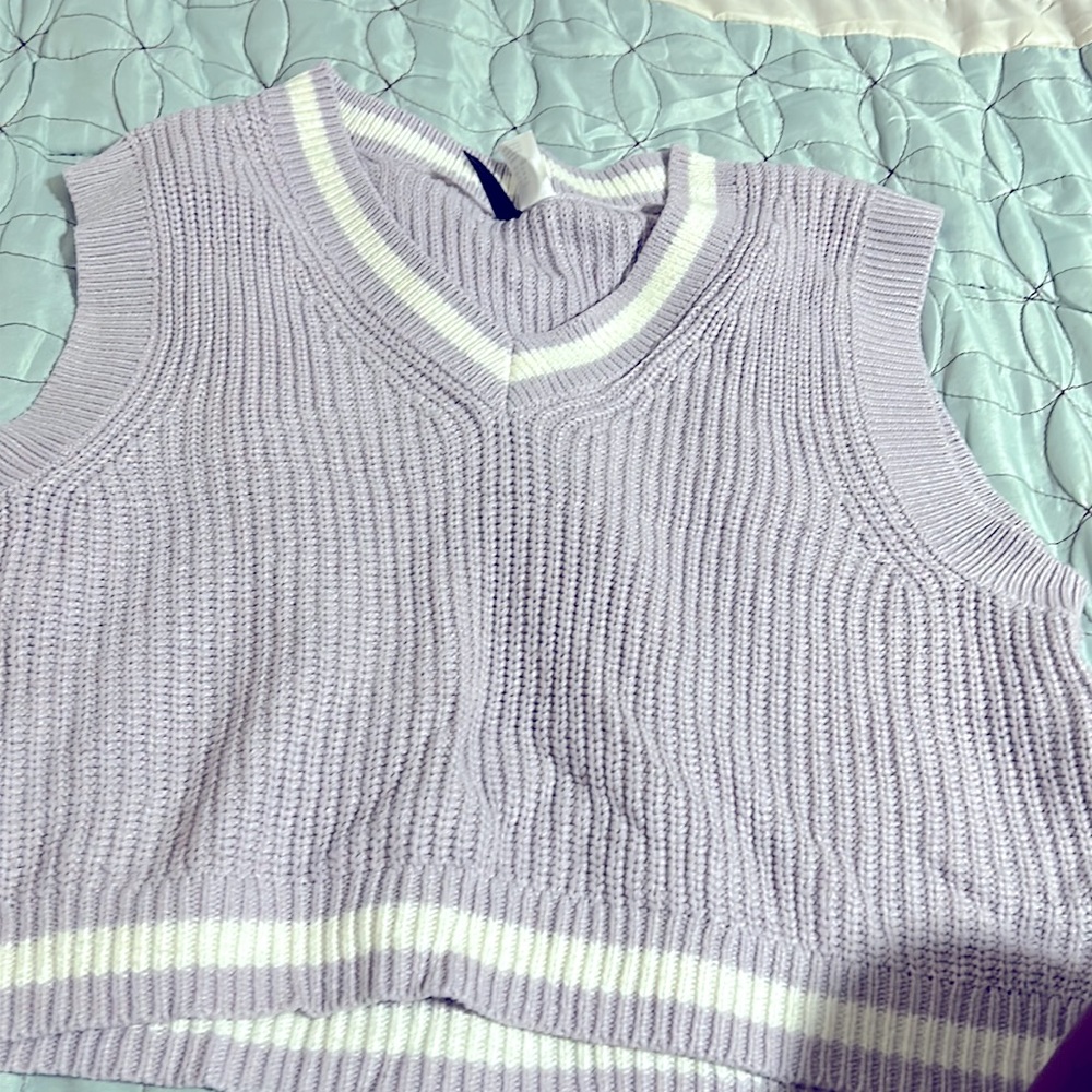 Sweater vest
